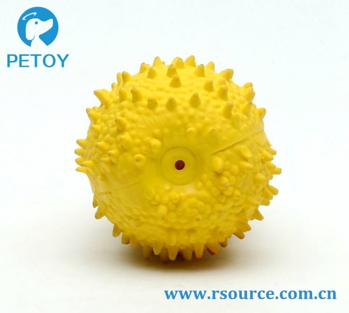 Teeth cleaning Spiky Squeaky rubber latex toy for dogs