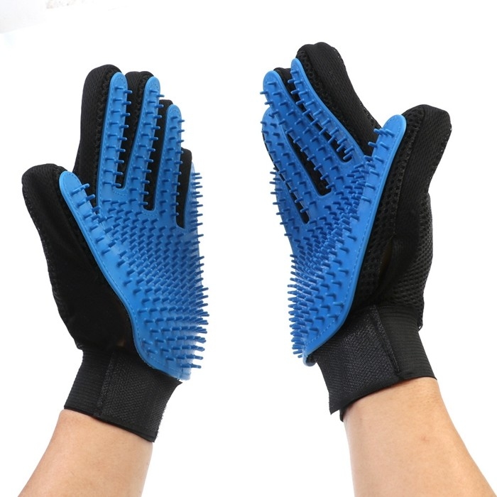 Soft Clean Up Pet Grooming Glove TPE Material Customized Color 23×17 Cm